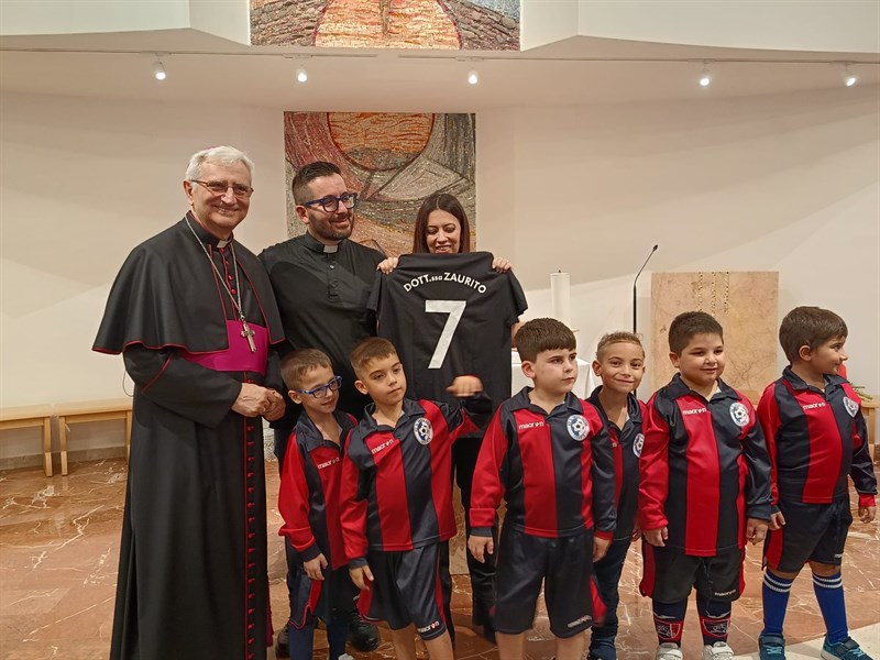 Maria Agata Zaurito, don Alessandro Argentiero e l’arcivescovo Ciro Miniero