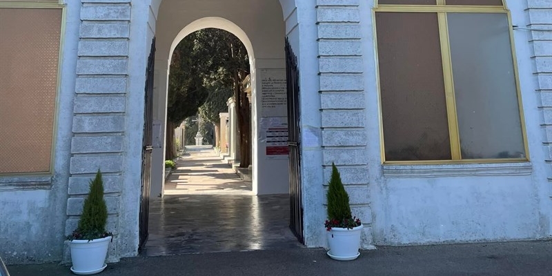 Trafugate due tombe nel cimitero di Laterza