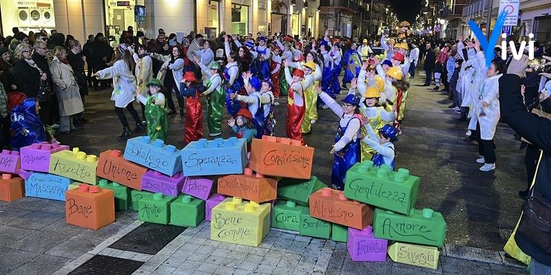 Il Carnevale di Massafra anima la città: tra maschere e messaggi