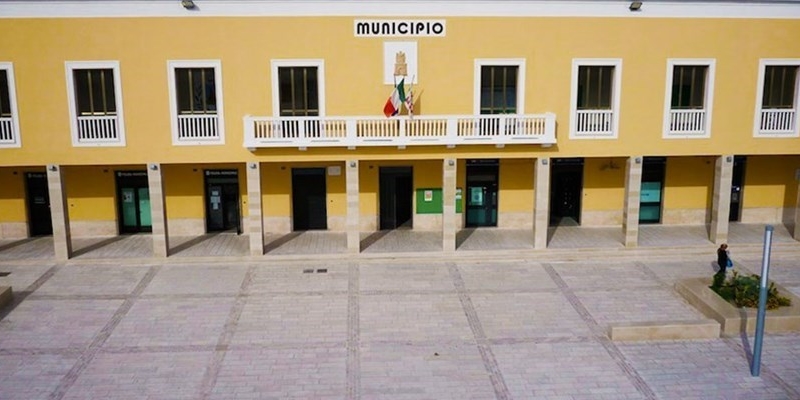 Castellaneta, piazza Municipio