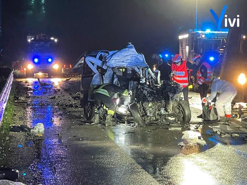 Doblò vs mezzo pesante: scontro mortale sulla statale 100