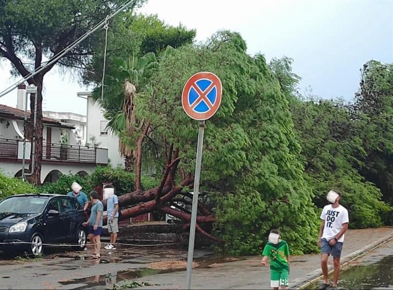 Violento temporale su Marina di Ginosa