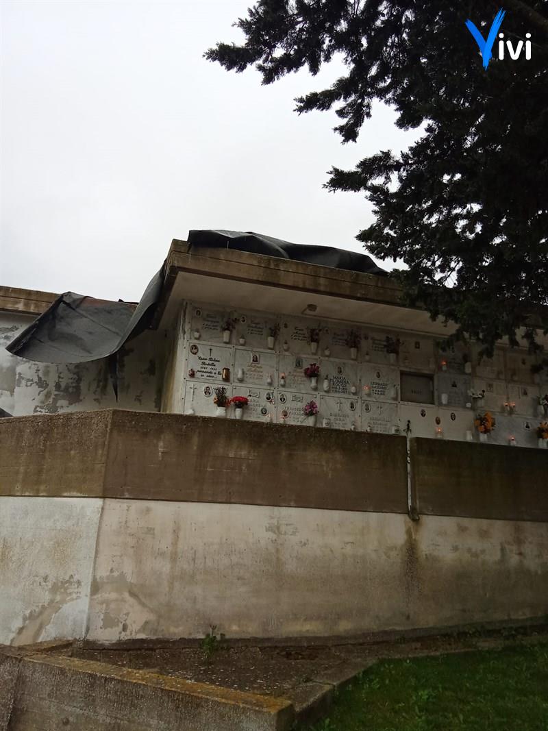Maltempo e danni: il vento soffia forte sul cimitero di Castellaneta