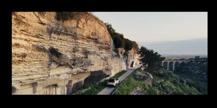 Palagianello protagonista nel nuovo videoclip di un cantautore mottolese