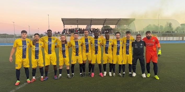 Calcio, pari esterno per il Palagiano