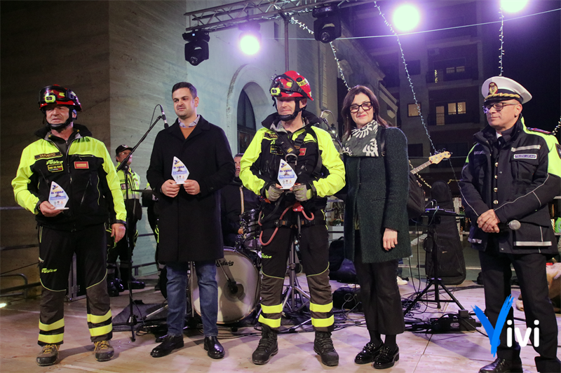 Befana al vigile, una giornata di festa solidale
