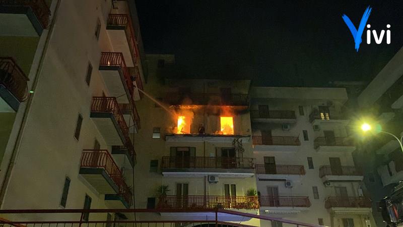 Incendio in appartamento: anziana signora salvata in extremis