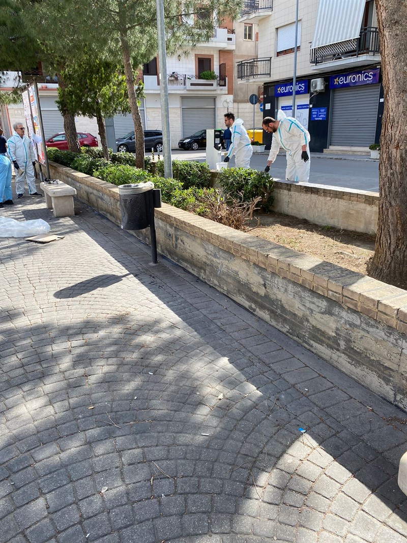 Piccoli gesti, grande cambiamento: il Clean Day rigenera piazza Dante