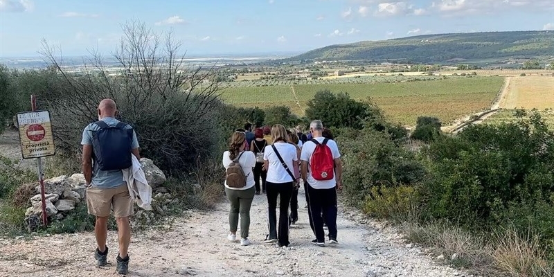 Camminando lungo l’Appia: a Castellaneta un viaggio nella storia tra gravine e antichi santuari rupestri