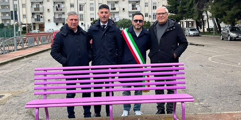 Panchina viola contro lo stigma: un segnale per l’epilessia