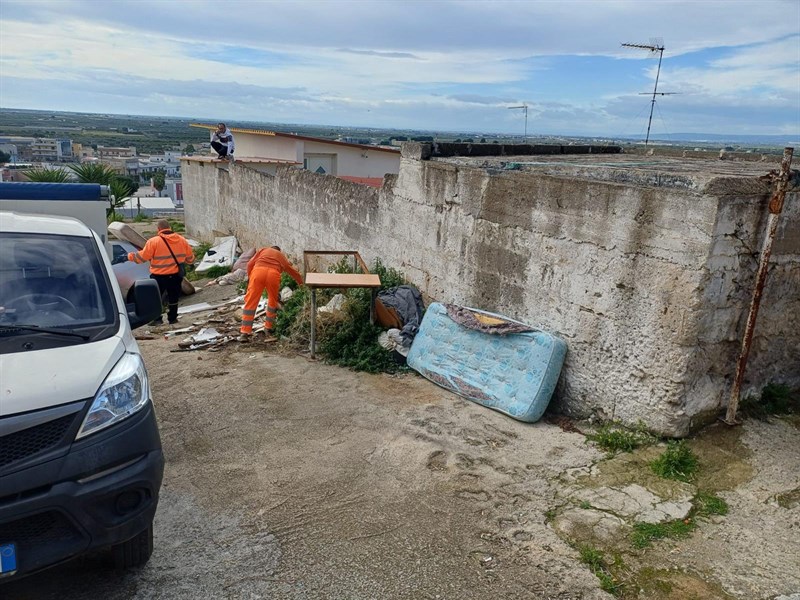 Bonifica in Vico II San Toma, rimossa discarica