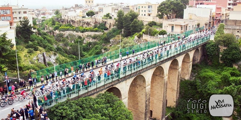 Passa il Giro d'Italia: Massafra e Marina di Ginosa sono pronte