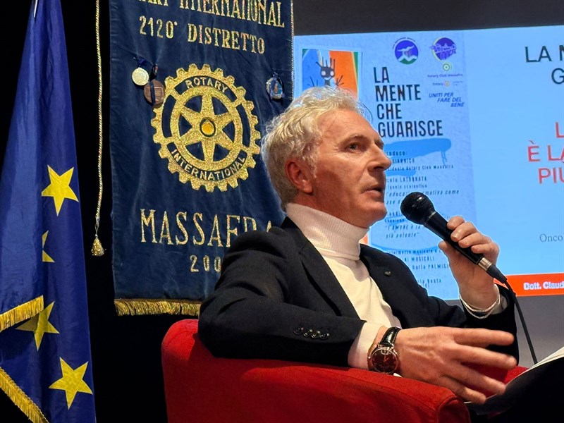 La mente che guarisce: il Rotary a teatro