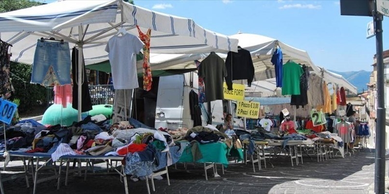 Stop a mercato e sportello tributi per il Carnevale