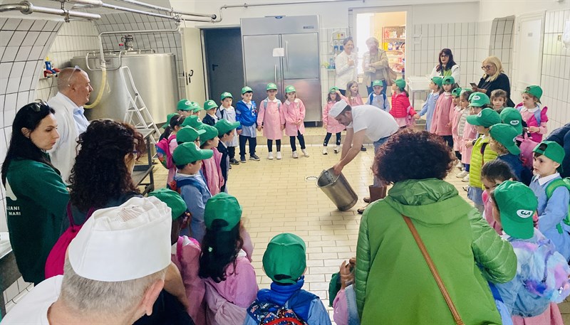 Latte e derivati, dal pascolo al piatto: prosegue “Scuola in Fattoria”