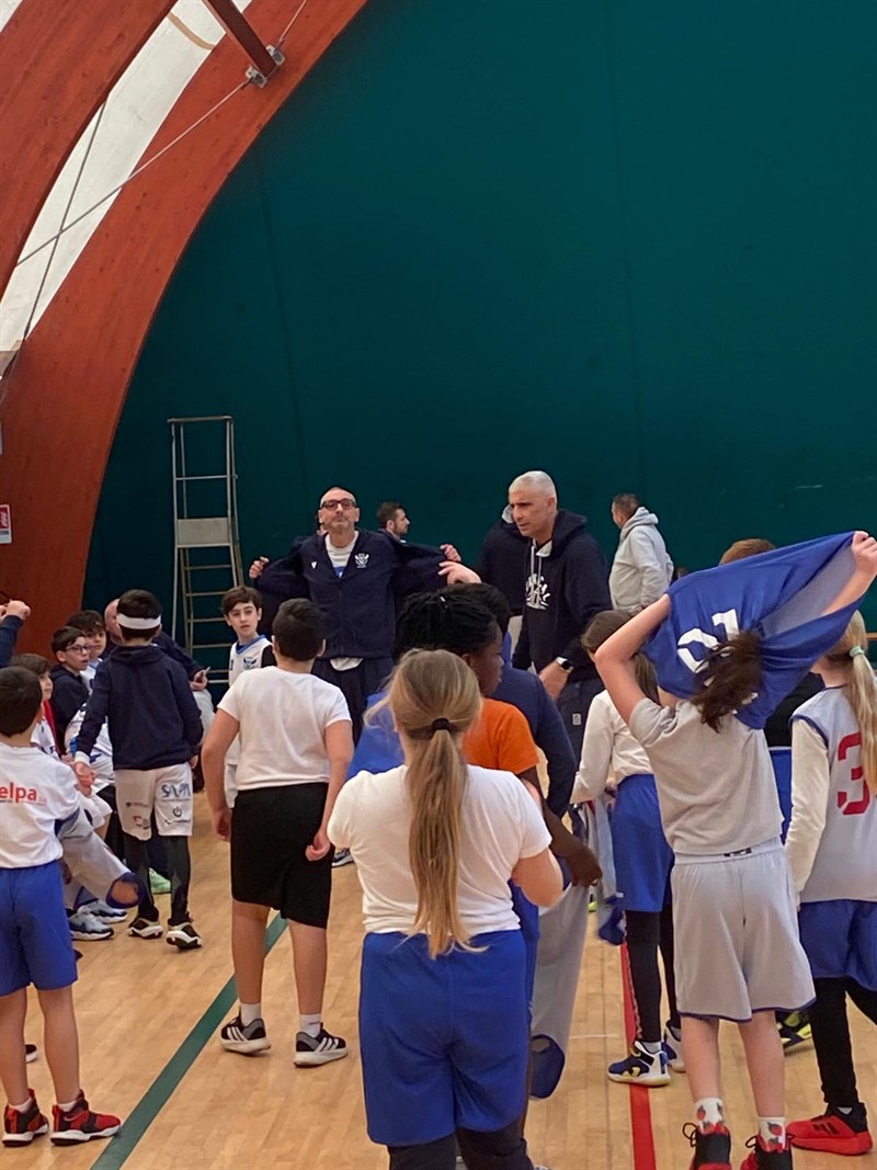 Minibasket e colori: il successo della Coppa Carnevale