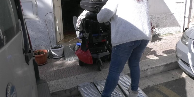 La denuncia: «C'è un 36enne "prigioniero" in casa»