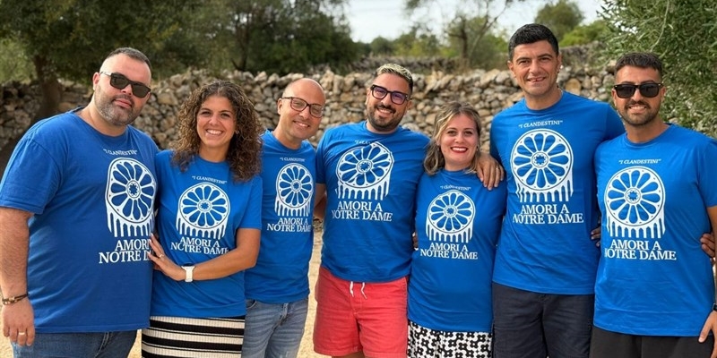 Amori a Notre‑Dame: il ritorno dei Clandestini in concerto