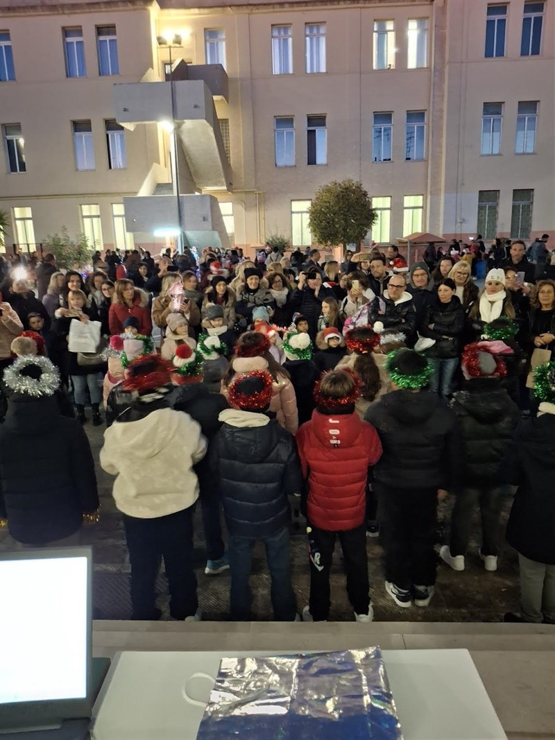 Buon cibo, sorrisi e volontariato: il Natale solidale dell'istituto "Pascoli-Giovinazzi-Surico"