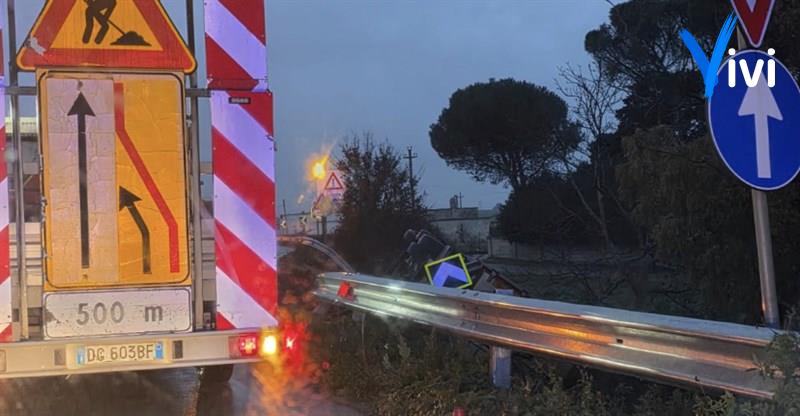 Camion nella scarpata