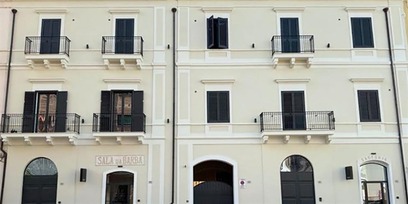 In centro a Taranto uno storico palazzo ritorna in vita grazie a Baux