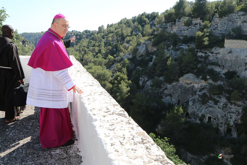Monsignor Iannuzzi ha visitato il Santuario della Madonna della Scala