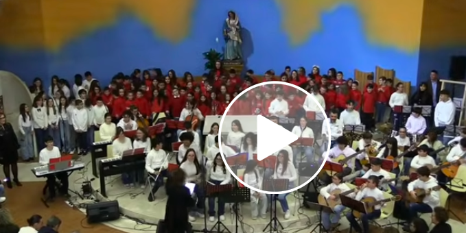 Il concerto di Natale dell'istituto "Pascoli-Giovinazzi-Surico"