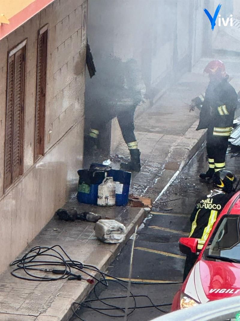 Fiamme in un’abitazione
