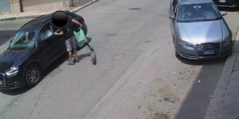 Troppe erbacce su viale Chiatona, Lasigna aggredito in strada: «Ho denunciato tutto»