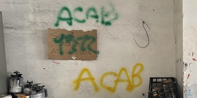 Atti vandalici a Ginosa, imbrattate due moto della Polizia Locale