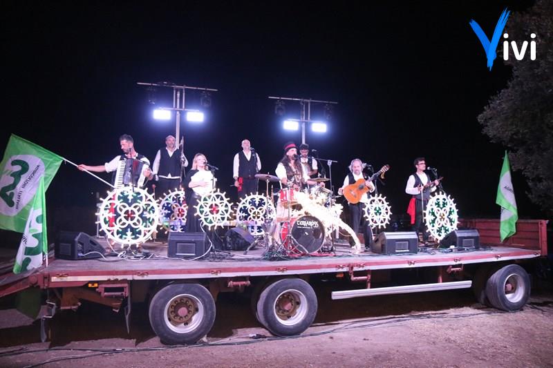 Grande spettacolo a Masserie sotto le Stelle: due tappe visitate, buon cibo e concerto a sorpresa dei Terraross