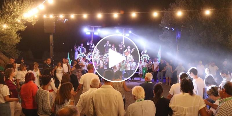 Grande spettacolo a Masserie sotto le Stelle: due tappe visitate, buon cibo e concerto a sorpresa dei Terraross