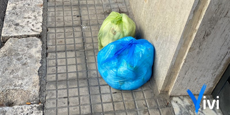 Pannolini non raccolti in strada