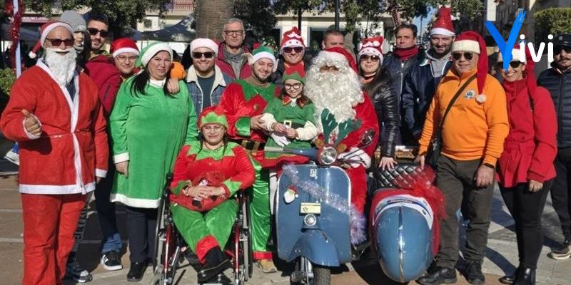 Massafra, ieri in piazza Vittorio Emanuele l’ottava edizione di "Vespa Natale"