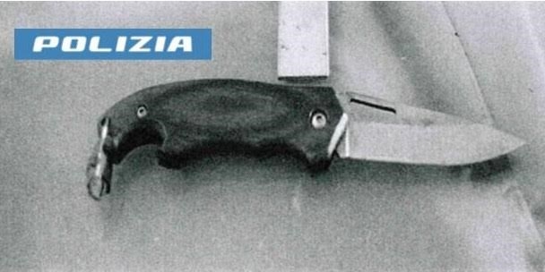 il coltello sequestrato