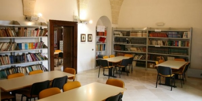 BIBLIOTECA , ARRIVA LORARIO ESTIVO 