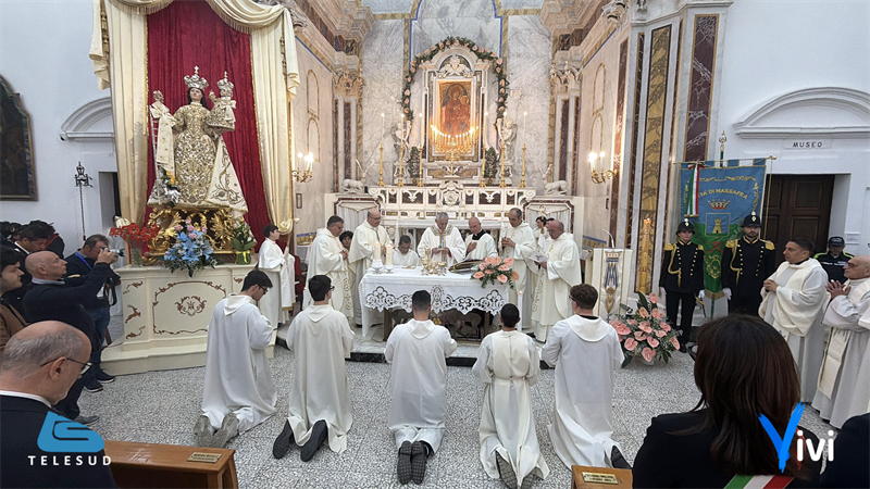 Il Cardinale Zuppi a Massafra: «Siate artigiani di pace e comunità»