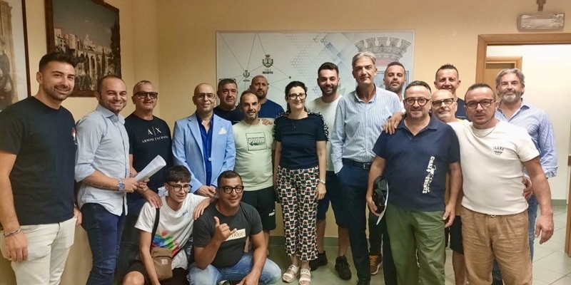 Capannoni consegnati, la cartapesta riparte a Massafra