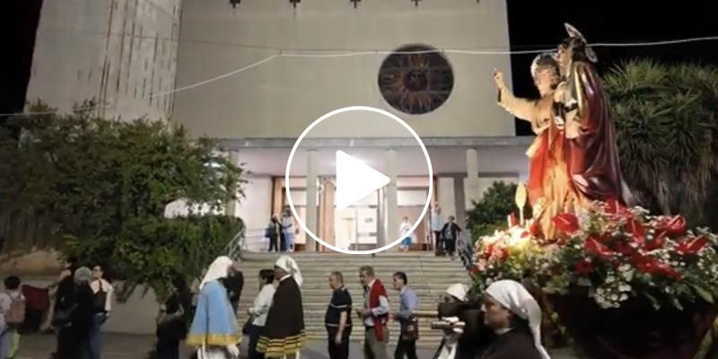 La processione dei Santi Medici