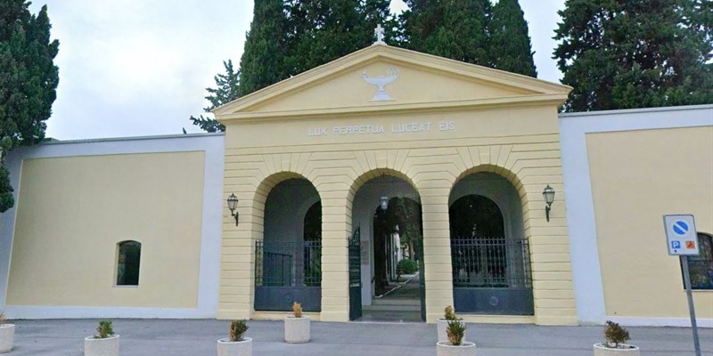 Apertura straordinaria del cimitero per Ognissanti