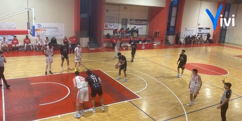 Basket, la Valentino sbanca Rende e muove la classifica