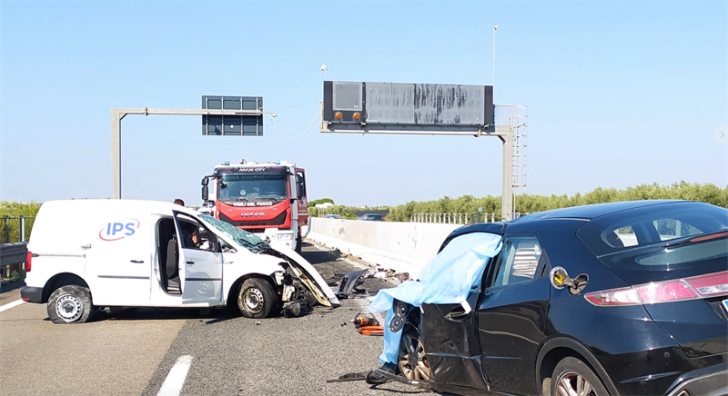 Auto contromano sulla statale: un morto