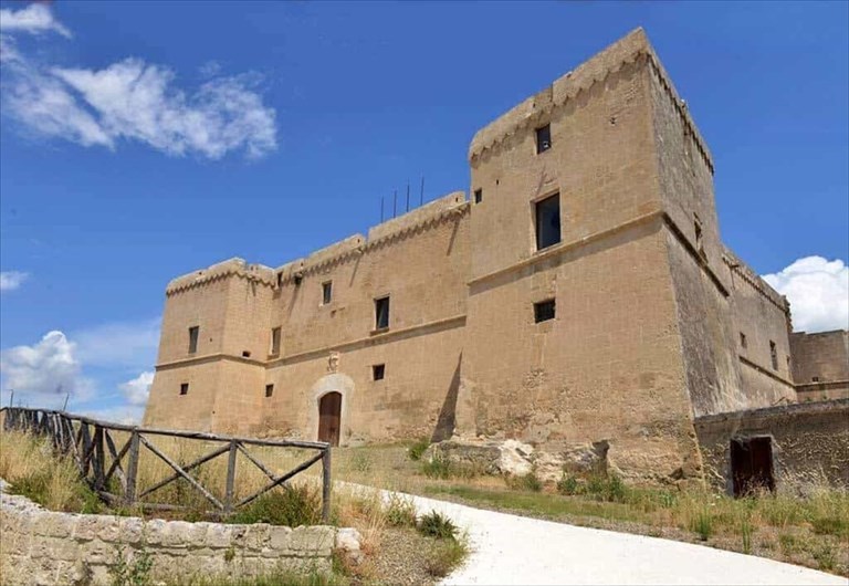 Il castello "Stella Caracciolo" di Palagianello